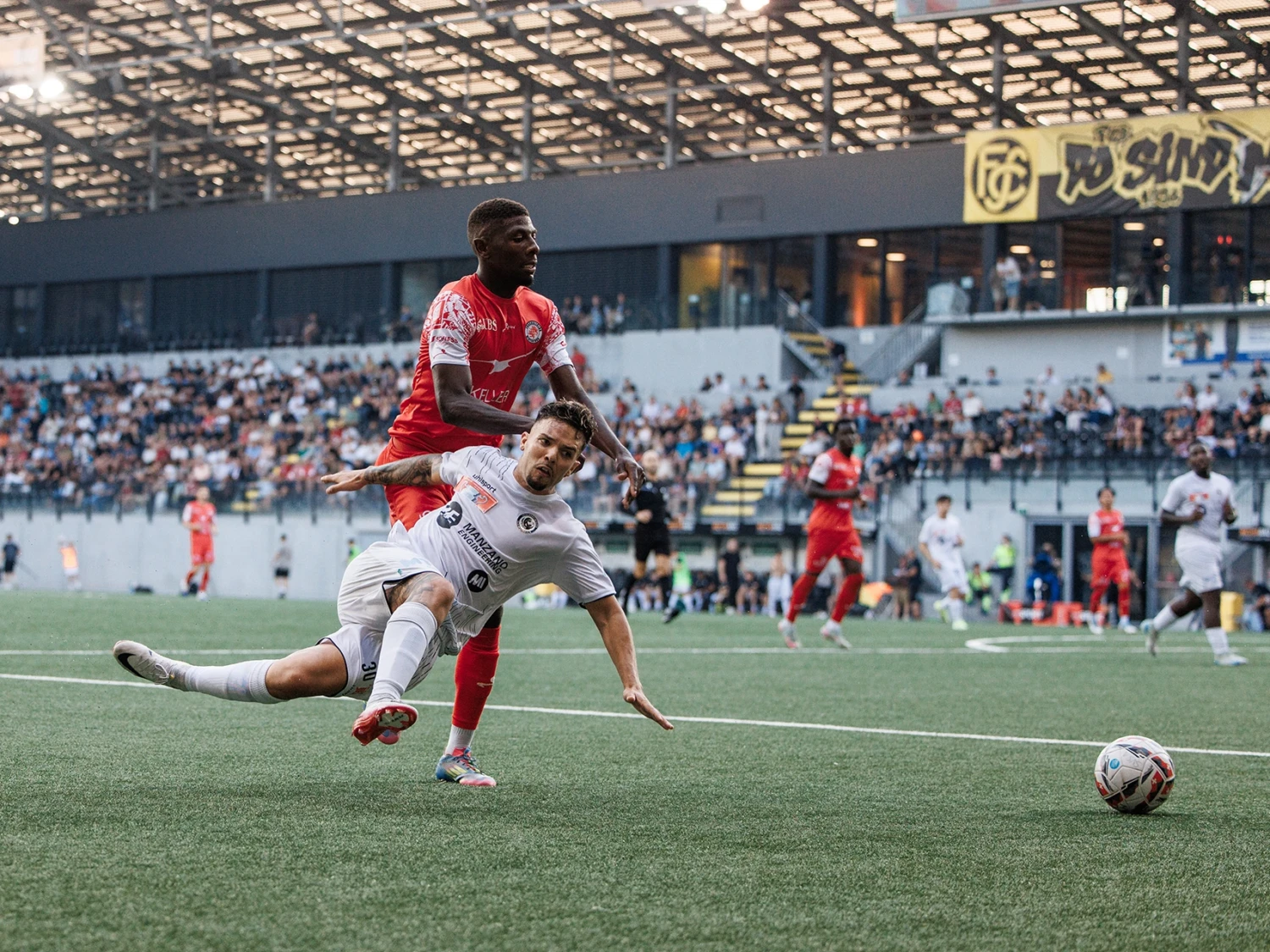 Mathias Rodríguez gewinnt Laufduell, Abehraktion, Körpereinsatz gegen FC Winterthur